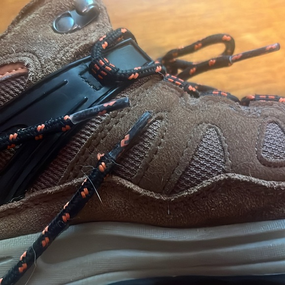 Perry Ellis boys hiking winter boots size 4 - Picture 4 of 4